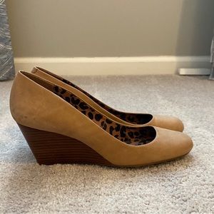 Jessica Simpson Nude Wedge